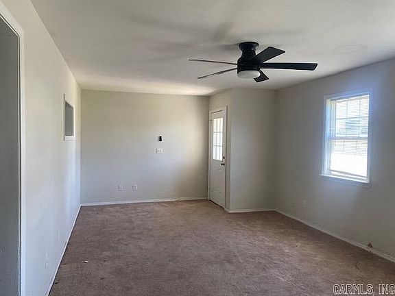2nd image of 506 Sagebrush Ln