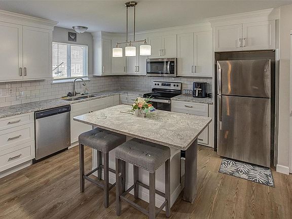 2nd image of 221 Americana Cir