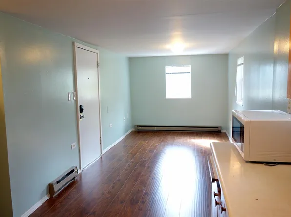 5245 12th Ave NE #Basement, Seattle, WA 98105