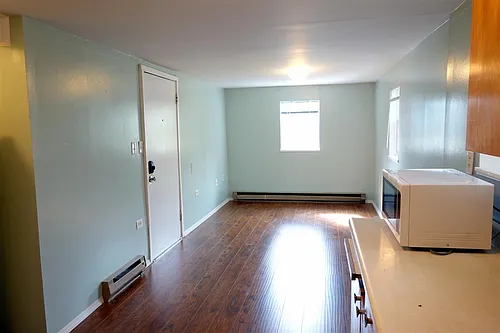 5245 12th Ave NE #BASEMENT Photo 1