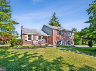 206 Grandview Rd, Media, PA 19063