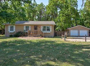 303 25th Ave, Moundridge, KS 67107