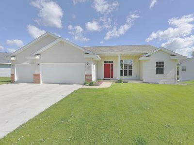 1051 Prairie Ridge Ln, Lester Prairie, MN, 55354