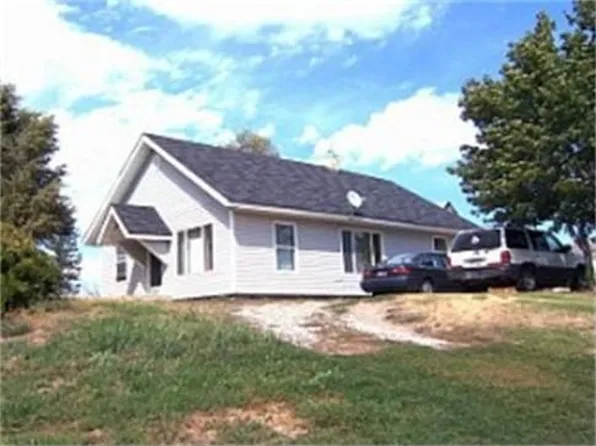 822 N Center St, Trenton, UT 84338