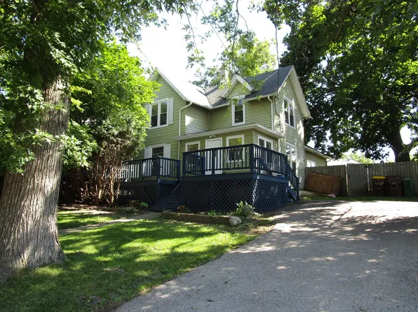 403 Garfield St, Harvard, IL 60033