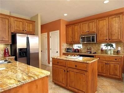 5th image of 232 Neal Dr