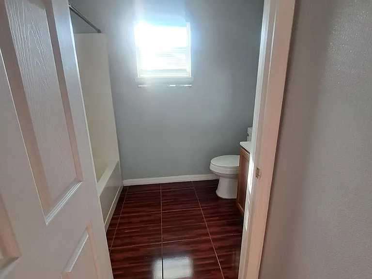 806 Alpine Ct — Photo 4
