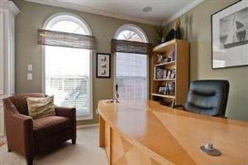 3rd image of 5755 Richmond Park Dr
