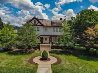 6 Hawthorne Ct, Wheeling, WV