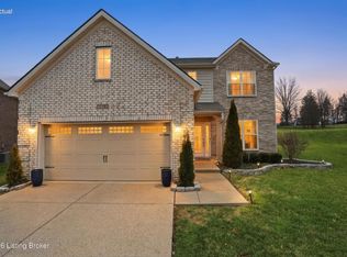 118 Charmwood Ct, Louisville, KY 40245