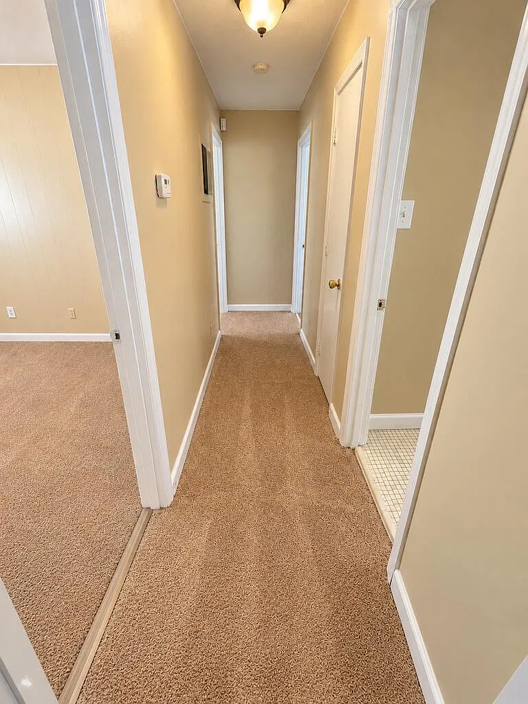4 bed, 1.5 bath, 1466 sqft, $1,400 — Photo 3