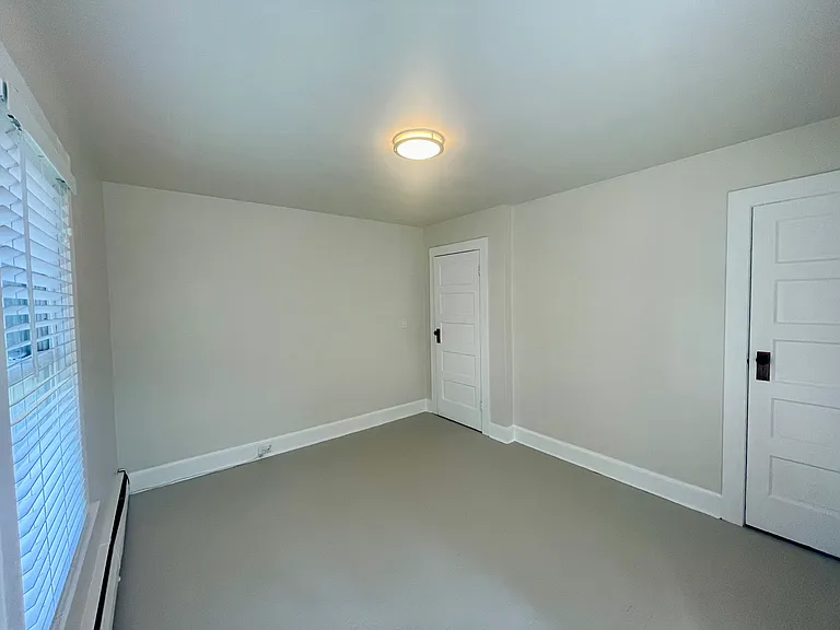 6 Washington Ave — Photo 38