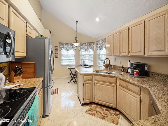 5th image of 11297 Lake Mandarin Cir E