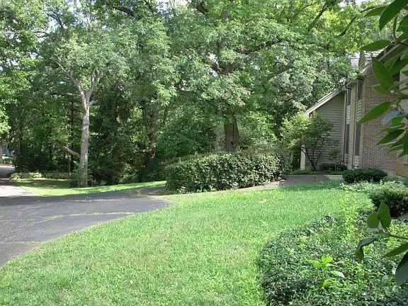 3rd image of 11N225 Weldwood Dr