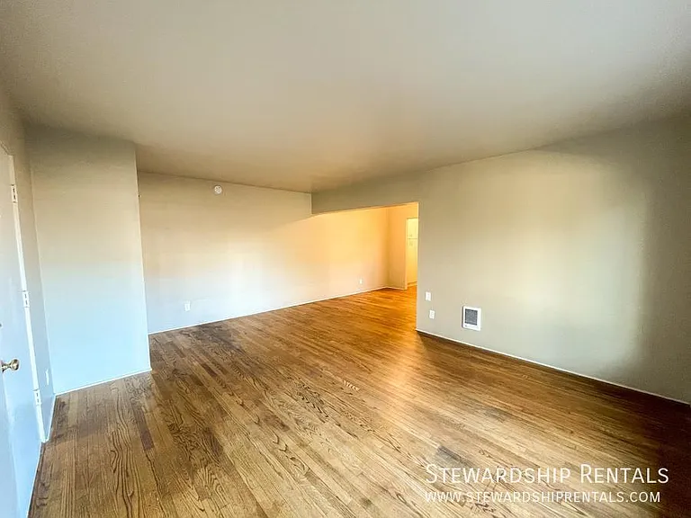 350 E 18th Ave #4 — Photo 4