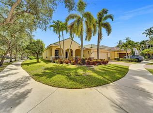 4122 Laurel Ridge Cir, Weston, FL 33331