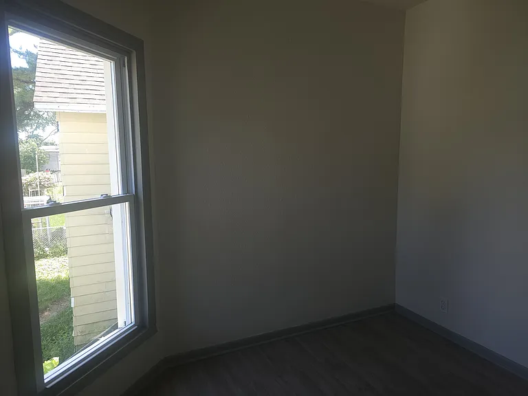 1225 Cherry St — Photo 8