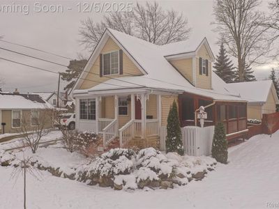 221 W Walled Lake Dr, Walled Lake, MI, 48390