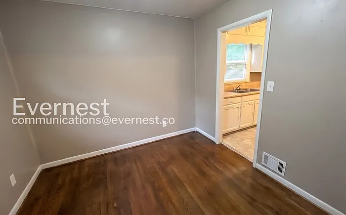 317 Westwood Dr — Photo 7