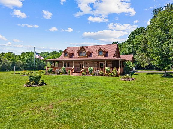 3rd image of 2465 Browns Mill Rd