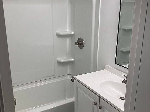 5th image of 407 N Locksley Dr