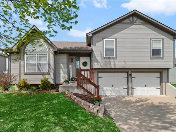 8316 NE 105th St, Kansas City, MO 64157