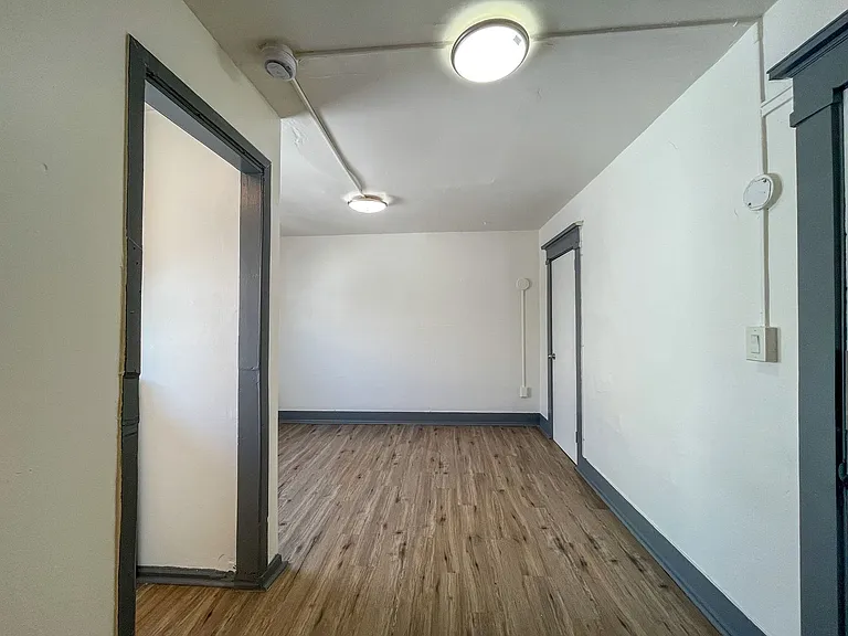 2694 James M. Wood Blvd — Photo 6