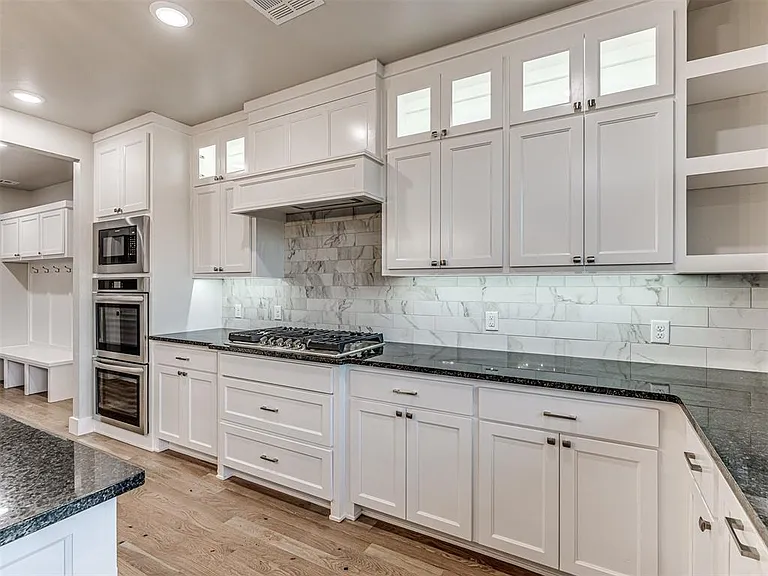 4308 Luke Ln — Photo 16