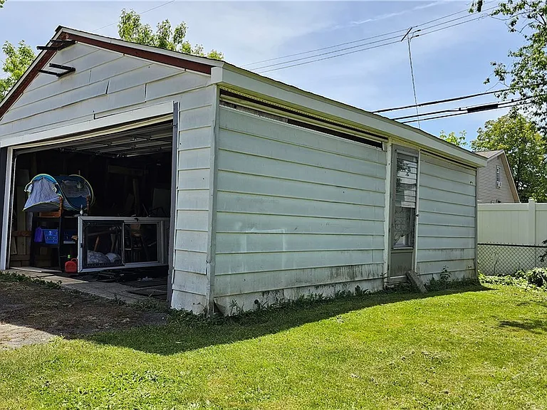 1377 Sheridan Dr #UPPER — Photo 5