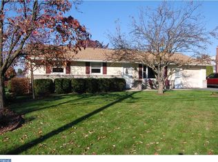 521 Hilltop Rd, Myerstown, PA 17067