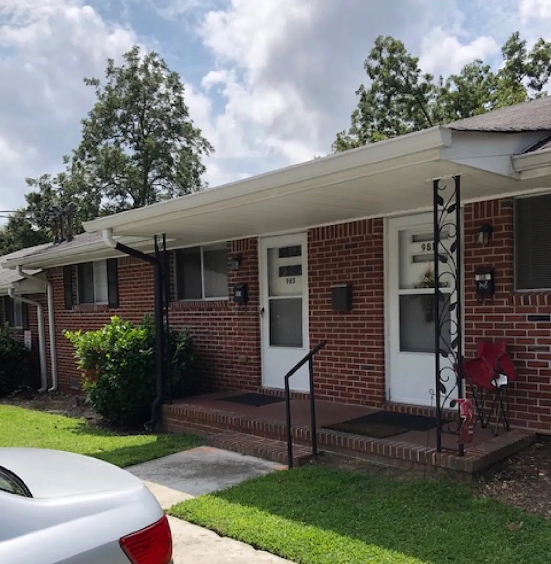 2 bed, 835 sqft, $1,050 — Photo 2