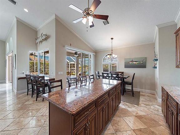 5th image of 601 Blackmore Ct
