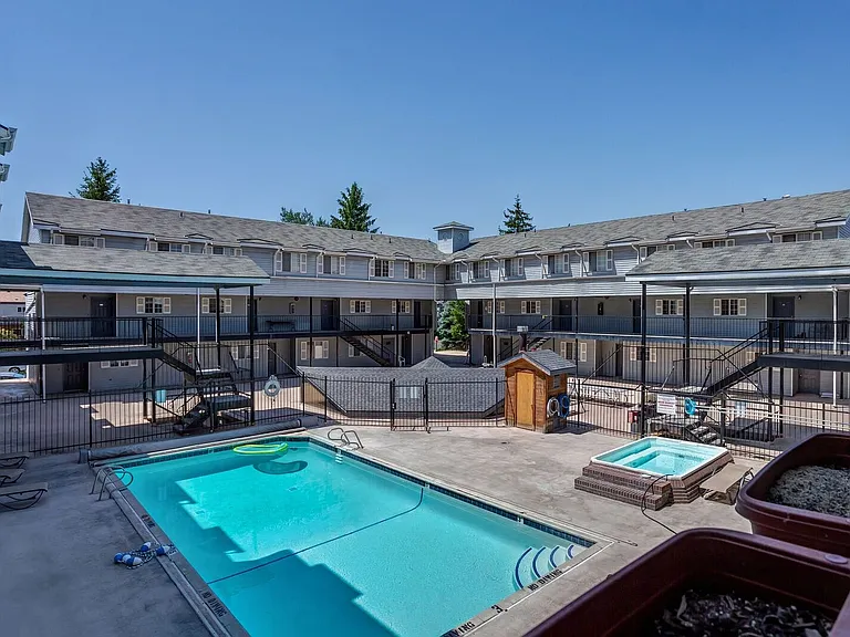 642 N 200 E #302 — Photo 2