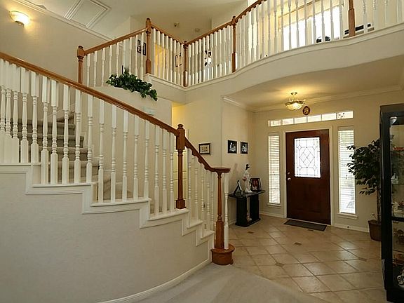  Dramatic Entry to Wow your Guest!