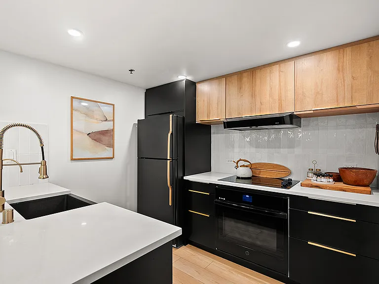 425 W Beech St #535 — Photo 19