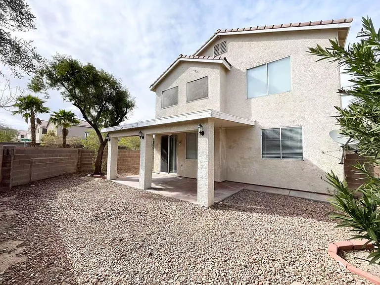 10055 Capistrello Ave — Photo 19