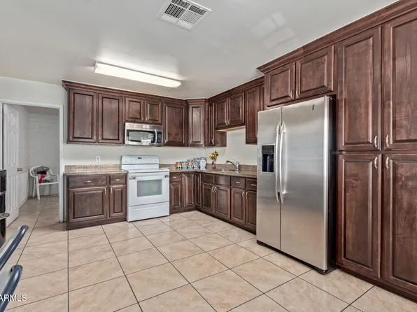 2738 N 40th Drive, Phoenix, AZ 85009