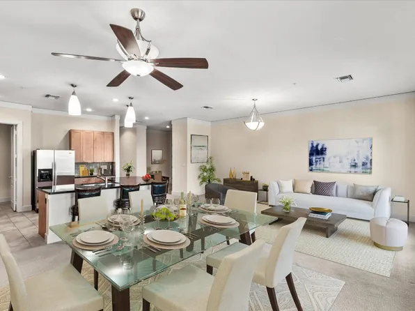 3300 W 7th St APT 301, Fort Worth, TX 76107