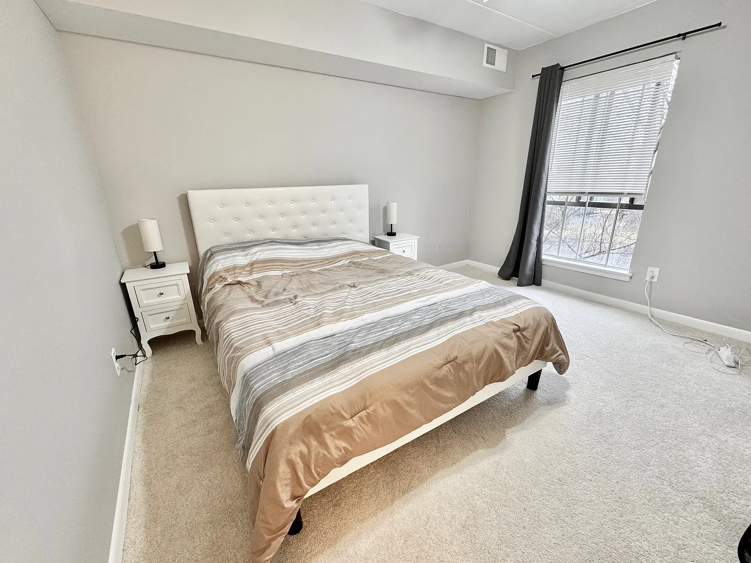 3 bed, 1004 sqft, $2,600 — Photo 4