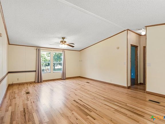 5th image of 208 Purser St