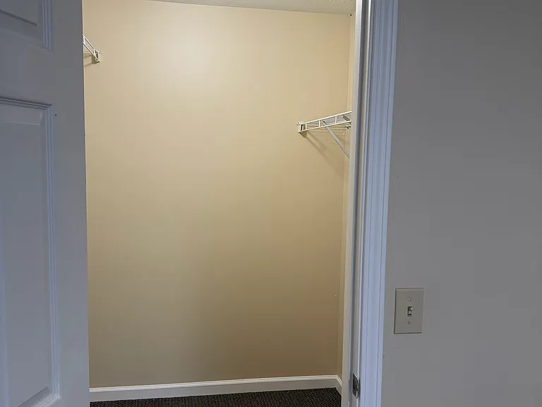 1071 E Lexington Ave #18 — Photo 7