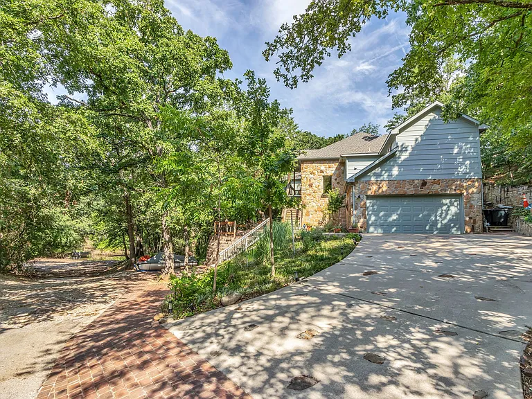 100 N Edgewater Dr — Photo 25