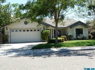 223 White Oak Dr, Hanford, CA 93230