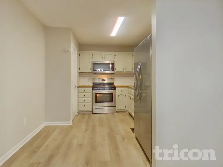 305 Madeline Way — Photo 5