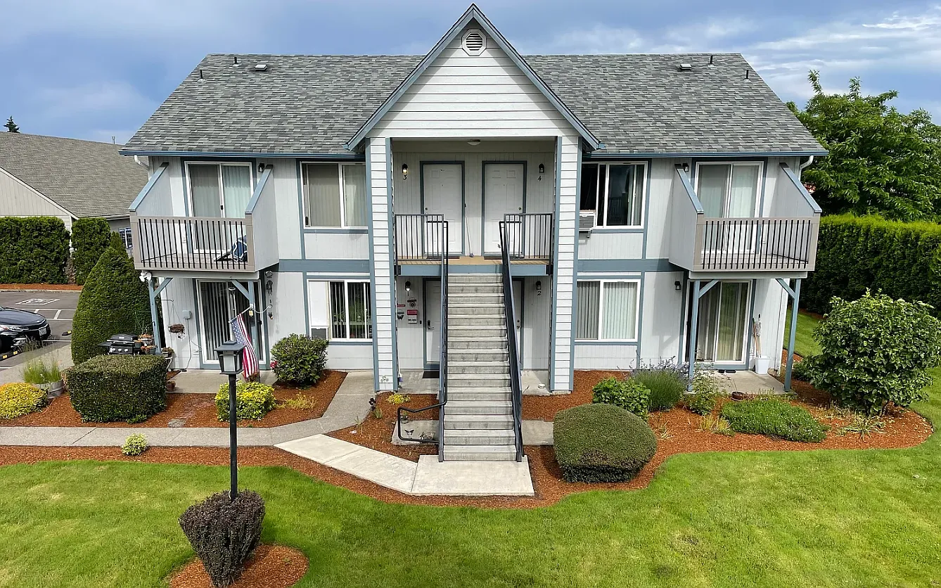2 bed, 700 sqft, $1,375 — Photo 1