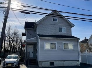 27 Johnson Dr, Raritan, NJ 08869