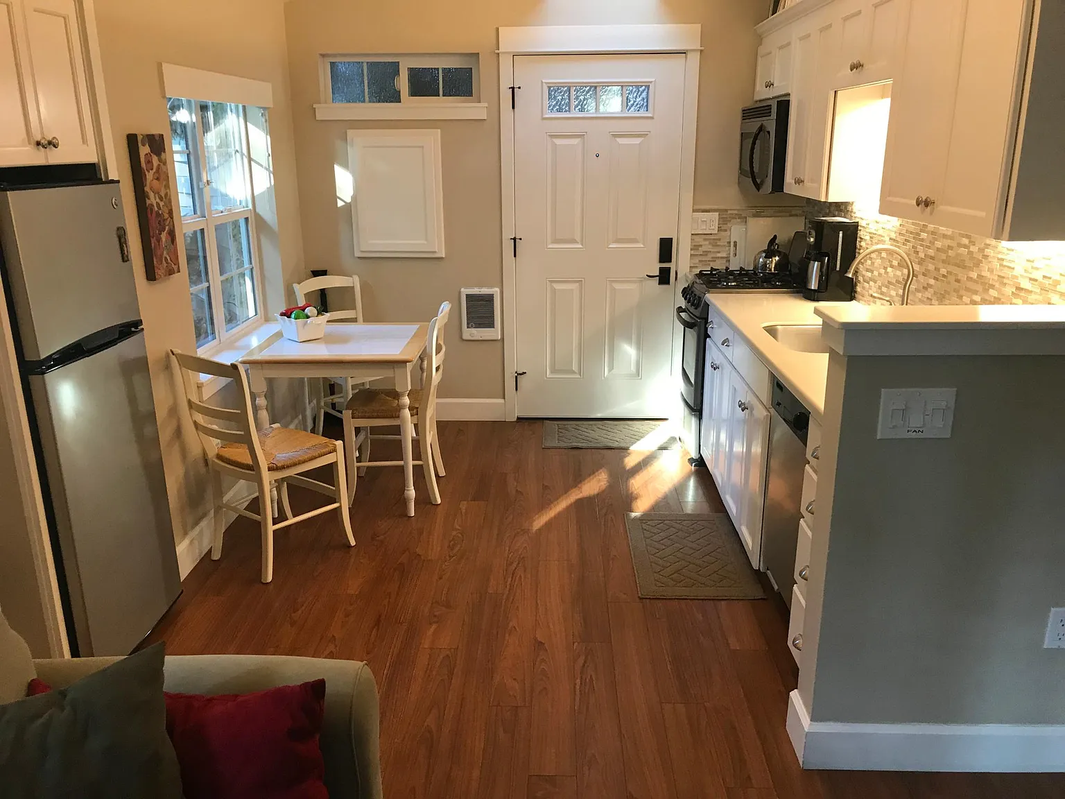 1 bed, 422 sqft, $2,845 — Photo 3