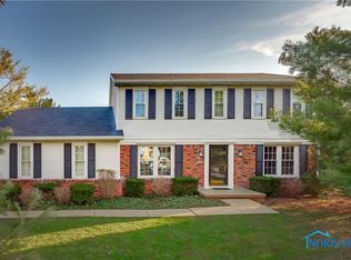 591 Carol Ln, Perrysburg, OH