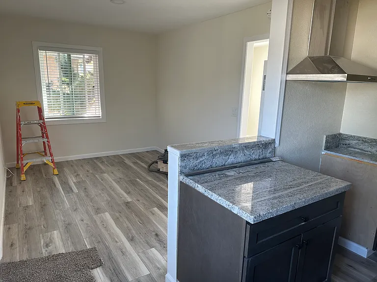 1840 Colonia Pl #6 — Photo 4