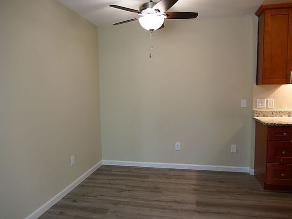 4th image of 288 Tradewinds Dr APT 10